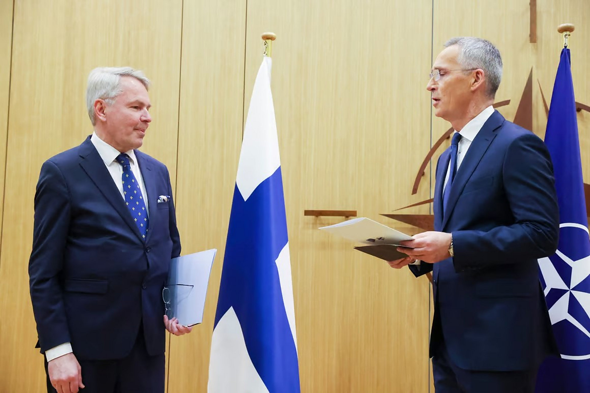 包含乌克兰胜芬兰,积分榜暂列第四的词条 包含乌克兰胜芬兰,积分榜暂列第四的词条