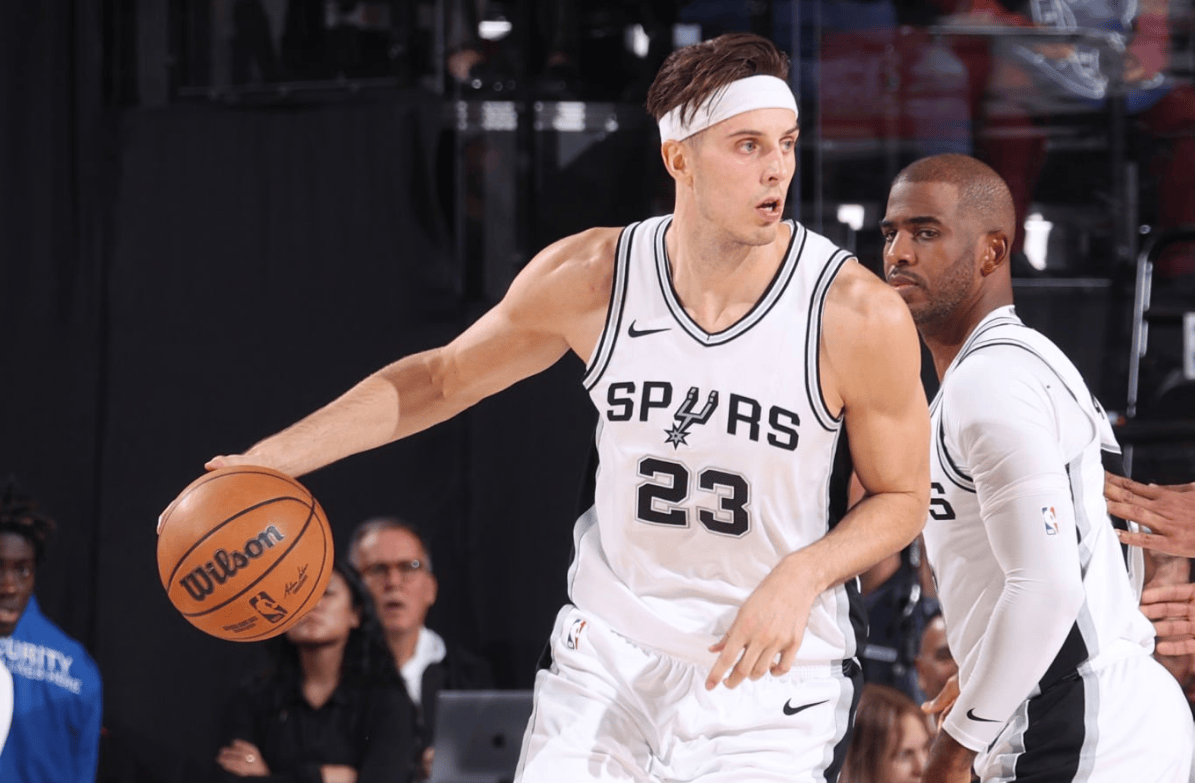 马刺中锋受伤无缘比赛,球队深感挫折的简单介绍 马刺中锋受伤无缘比赛,球队深感挫折的简单介绍