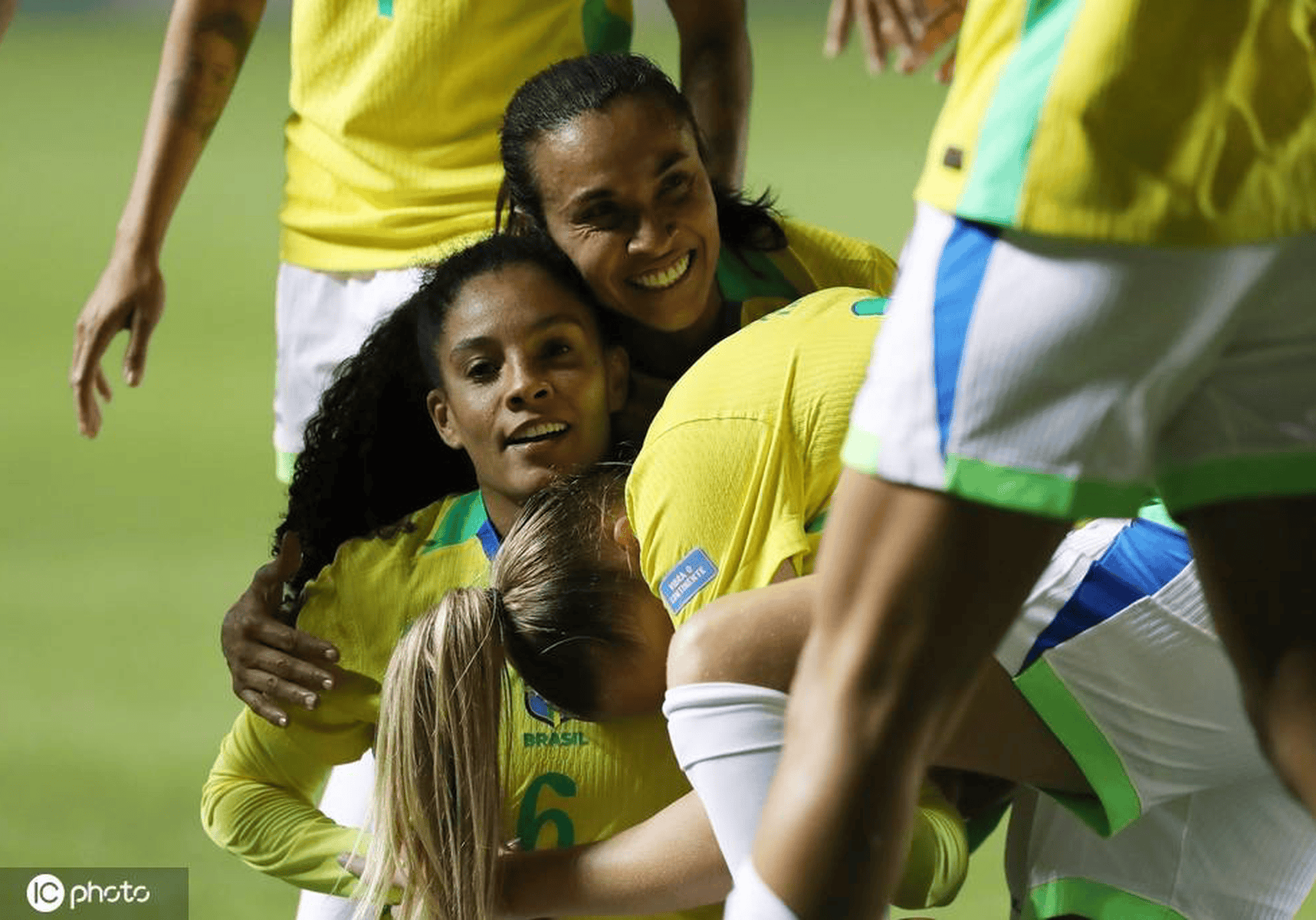 巴西女足备战南美赛