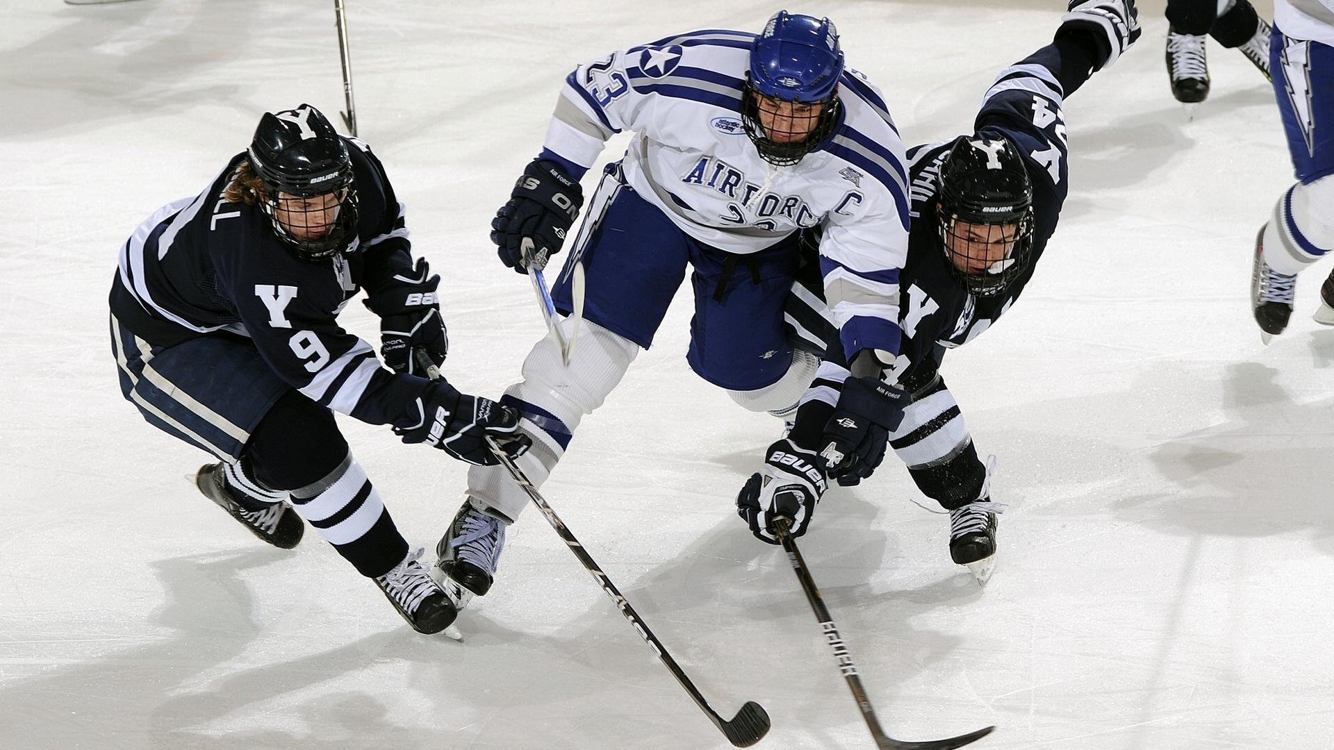 马刺巅峰对决新疆，乔治一箭定天山