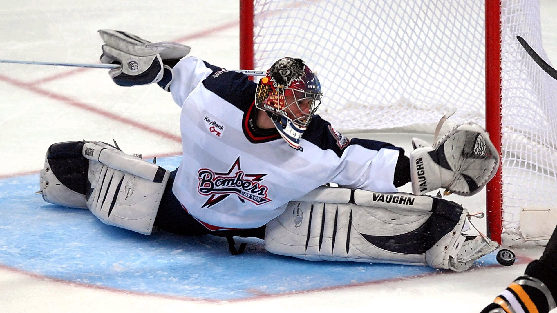 英超争冠之夜，阿克在压力下完成爆发