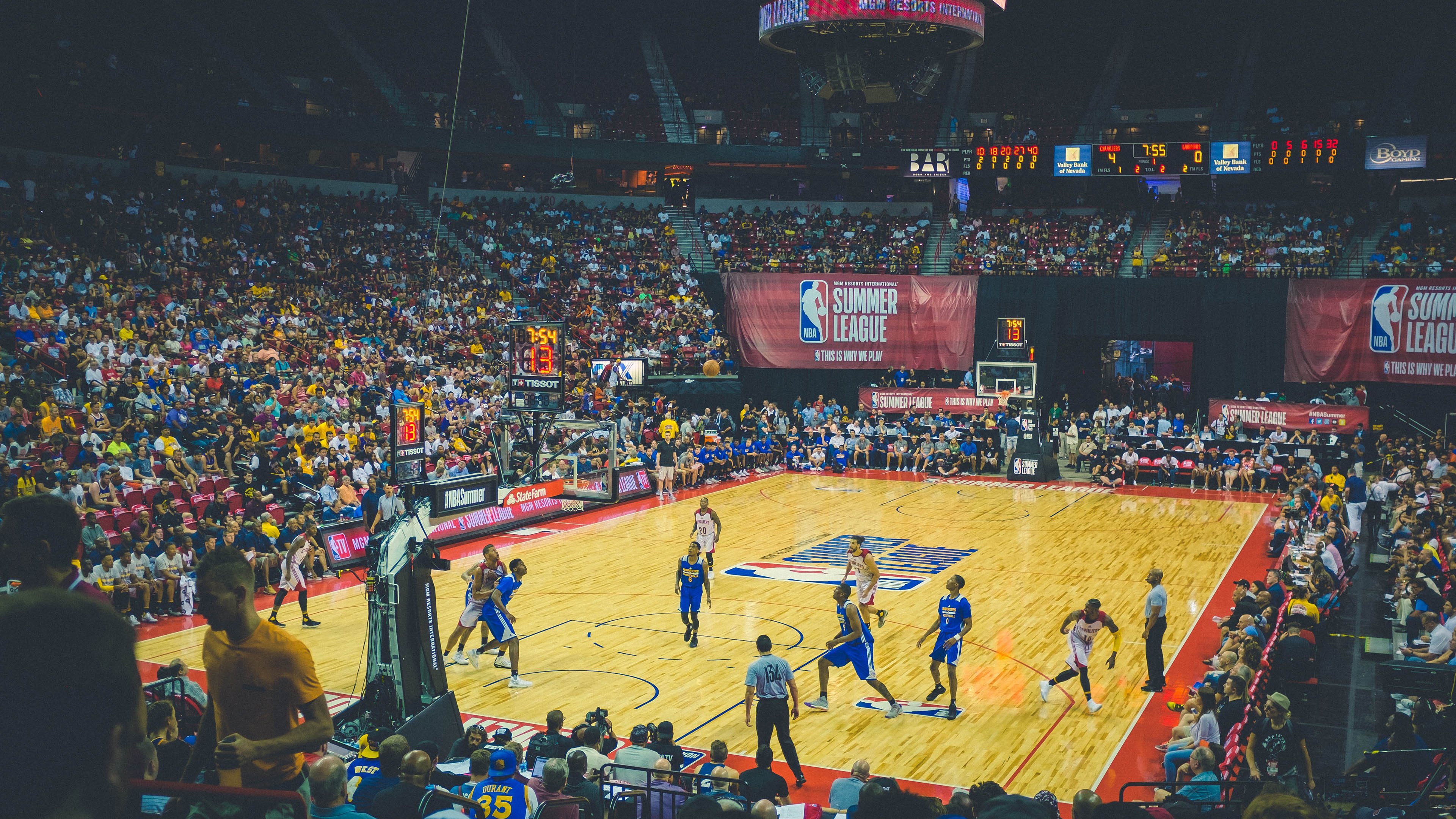 赛道上的东方之光，周冠宇高光表现助梅赛德斯轻取威廉姆斯